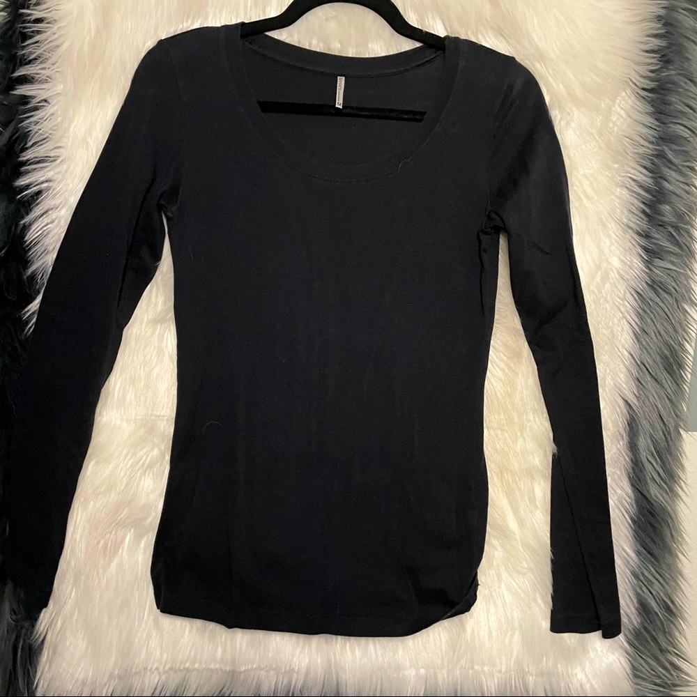 tresics black basic crew neck long sleeve tee M